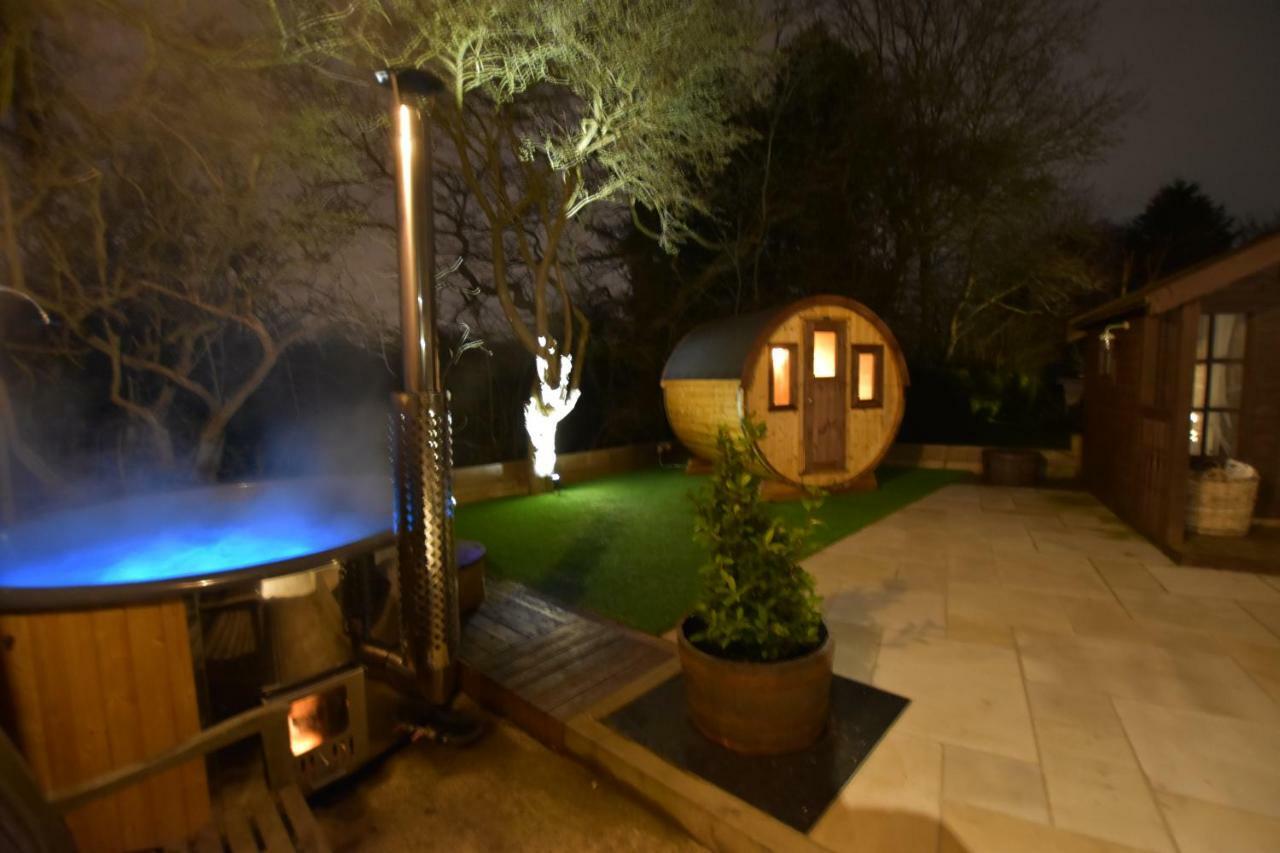 Oak Tree Stables Cottage Birmingham Exterior foto