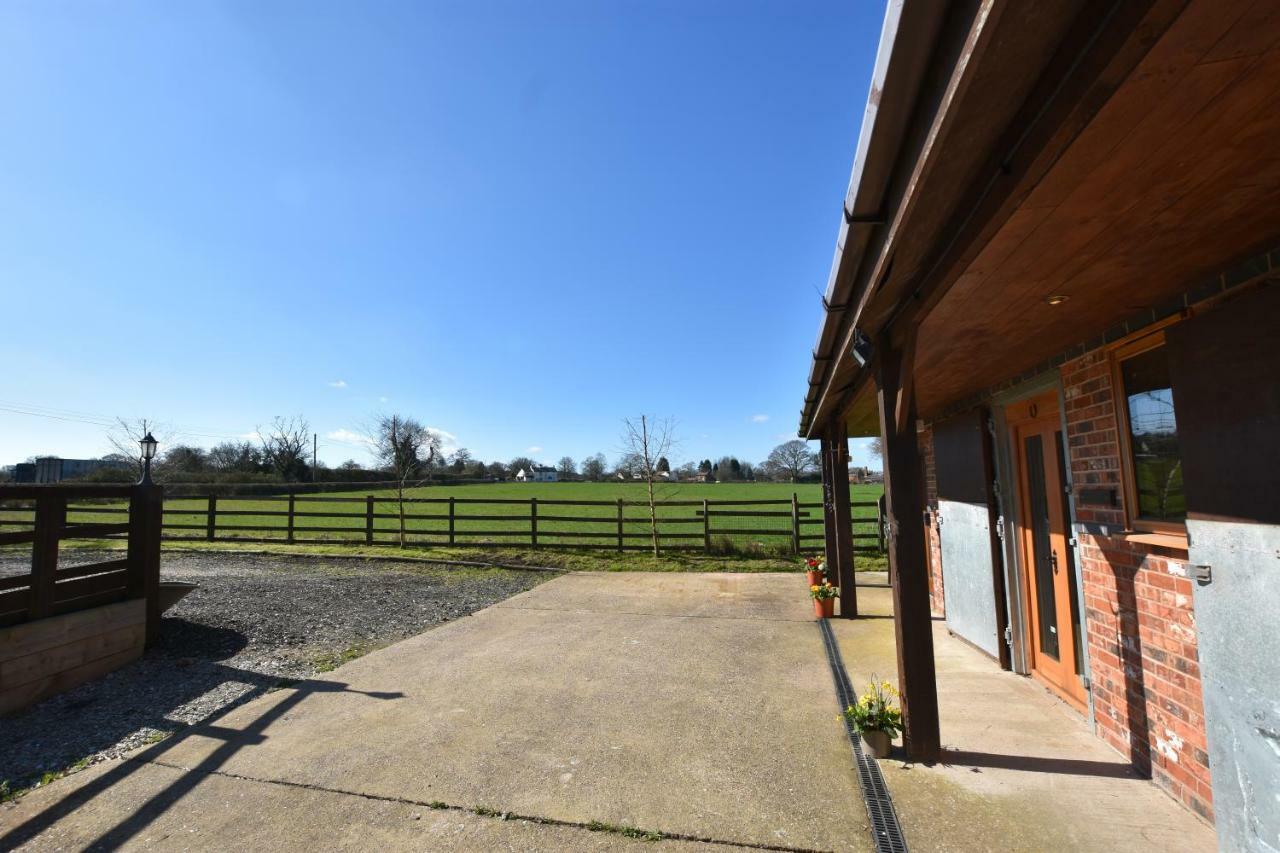 Oak Tree Stables Cottage Birmingham Exterior foto